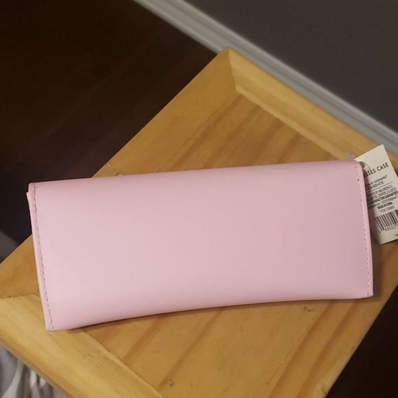 Bubblegum Pink Magnetic Closure Sunglasses Case - Picture 2 of 3